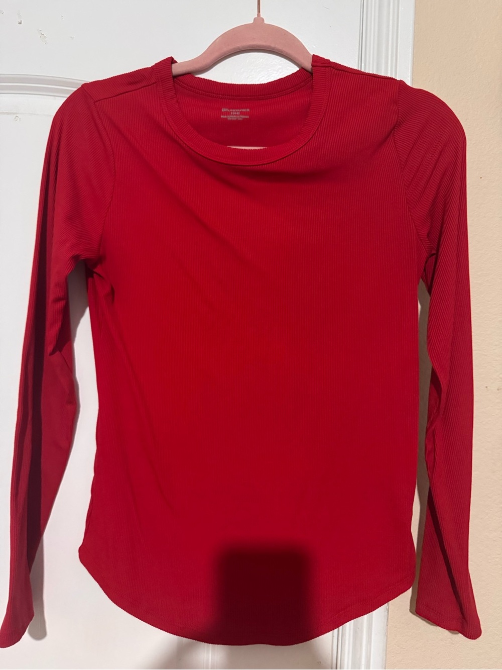 No Boundaries Women's Ribbed Long Sleeve Crewneck Top - Red